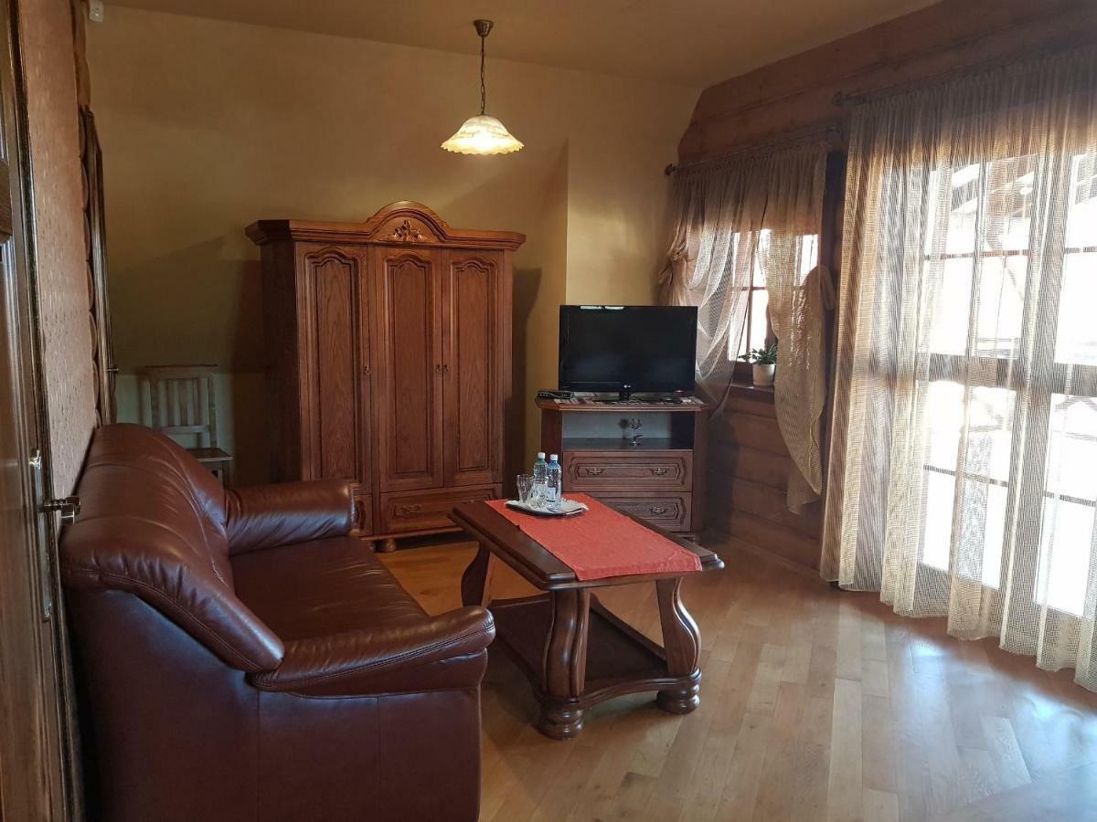 Stary Lwow Bed & Breakfast Korczyna  Екстериор снимка